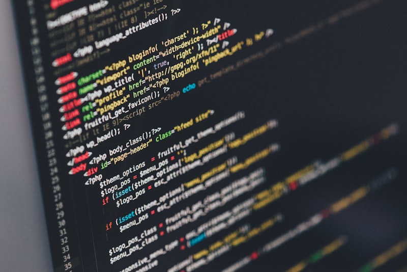 أفضل لغات البرمجة لتطوير مشروعك القادم — وأيها سيوفر لك 50% من التكاليف؟